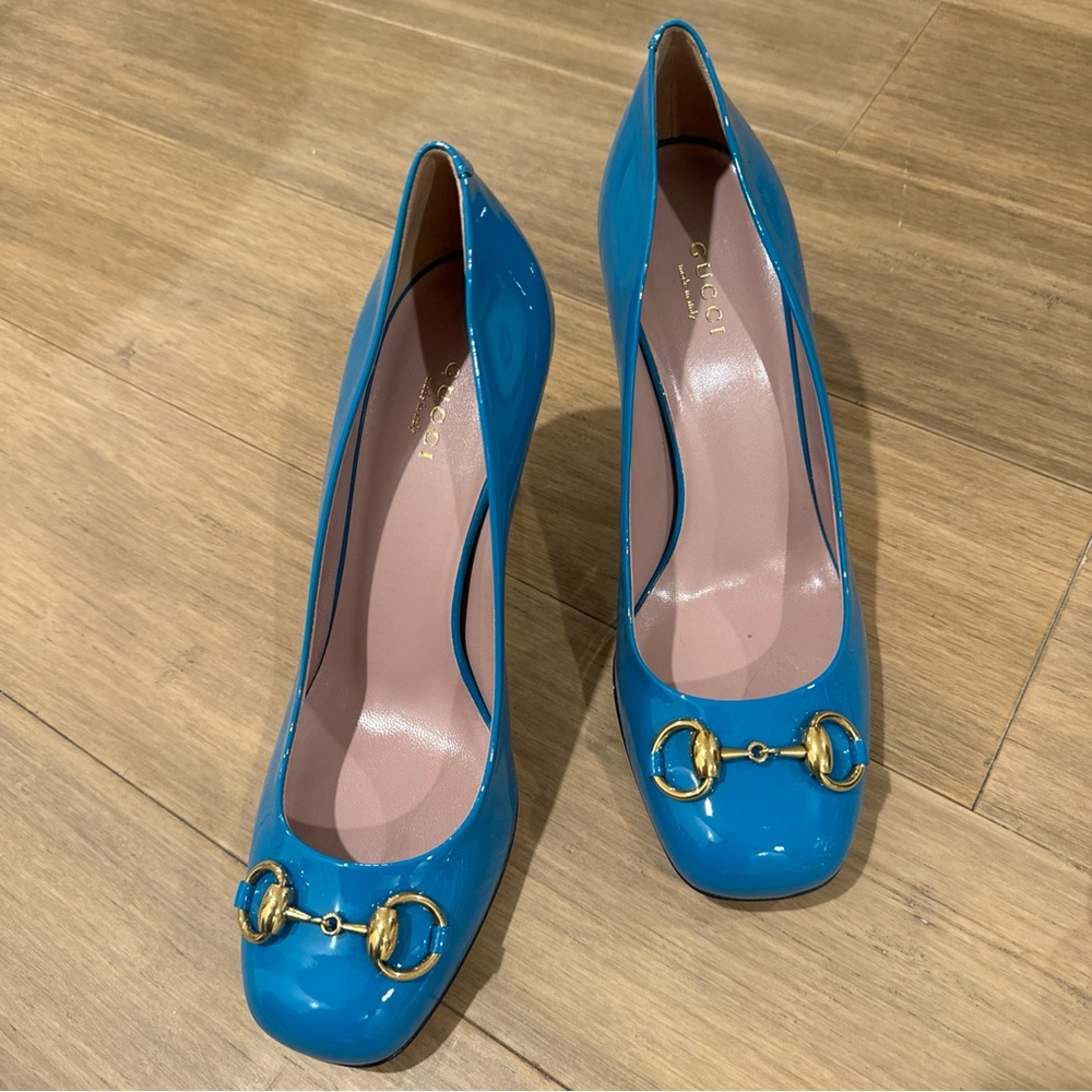 Gucci  Patent Leather Pumps Gold Buckle 38.5 NEW $689
